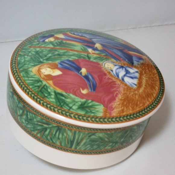 Mikasa HK506 Navidad Holiday Nativity Ceramic Covered Dish - Picture 3 of 9